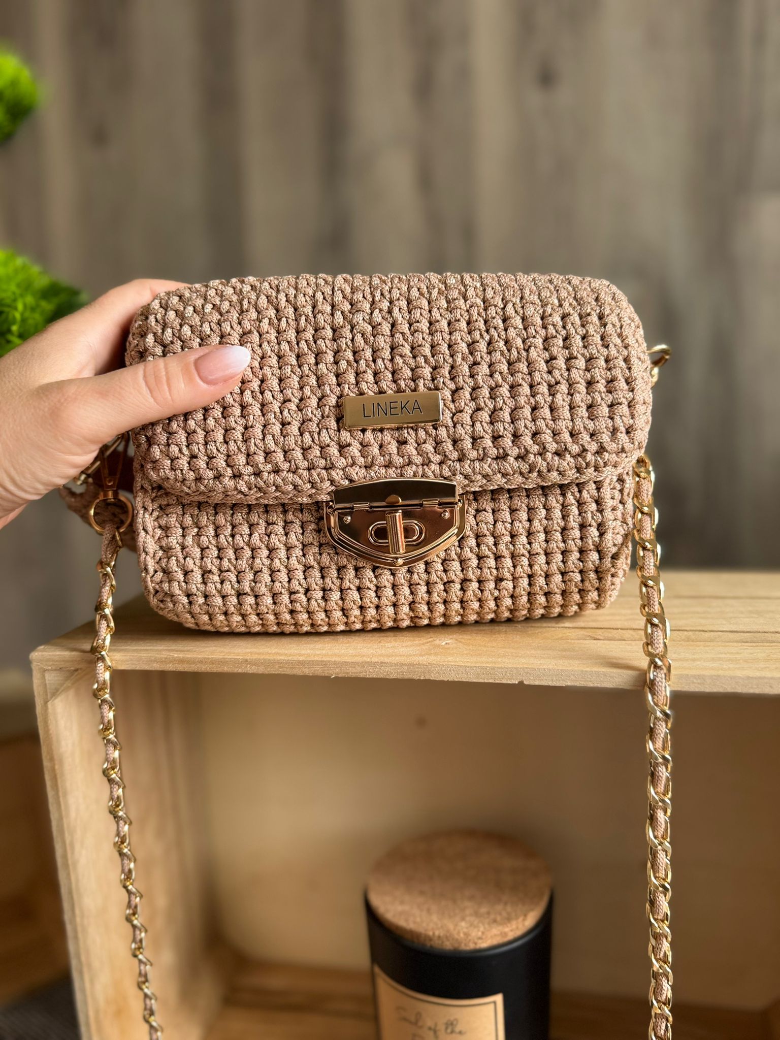 Torebka szydełkowa Lineka – COCO mini Ciasteczkowa ze Złotą Nitką - obrazek 5