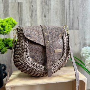 Torebka szydełkowa Lineka – Brąz z ornamentową klapką