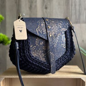 ASTRID Torebka szydełkowa Lineka – Królewski Granat & Złoto